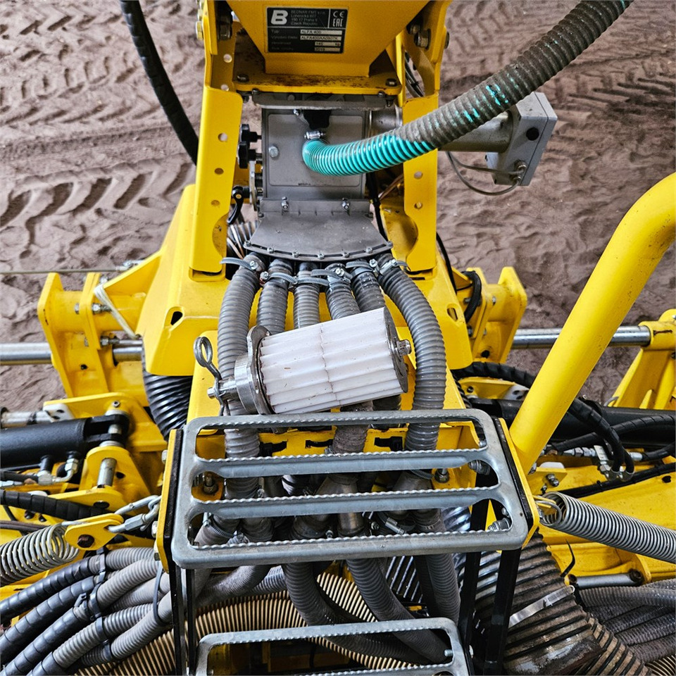 Crédit-bail de Bednar RN 9600 12 rk Bednar RN 9600 12 rk: photos 16 Crédit-bail de Bednar RN 9600 12 rk Bednar RN 9600 12 rk: photos 16