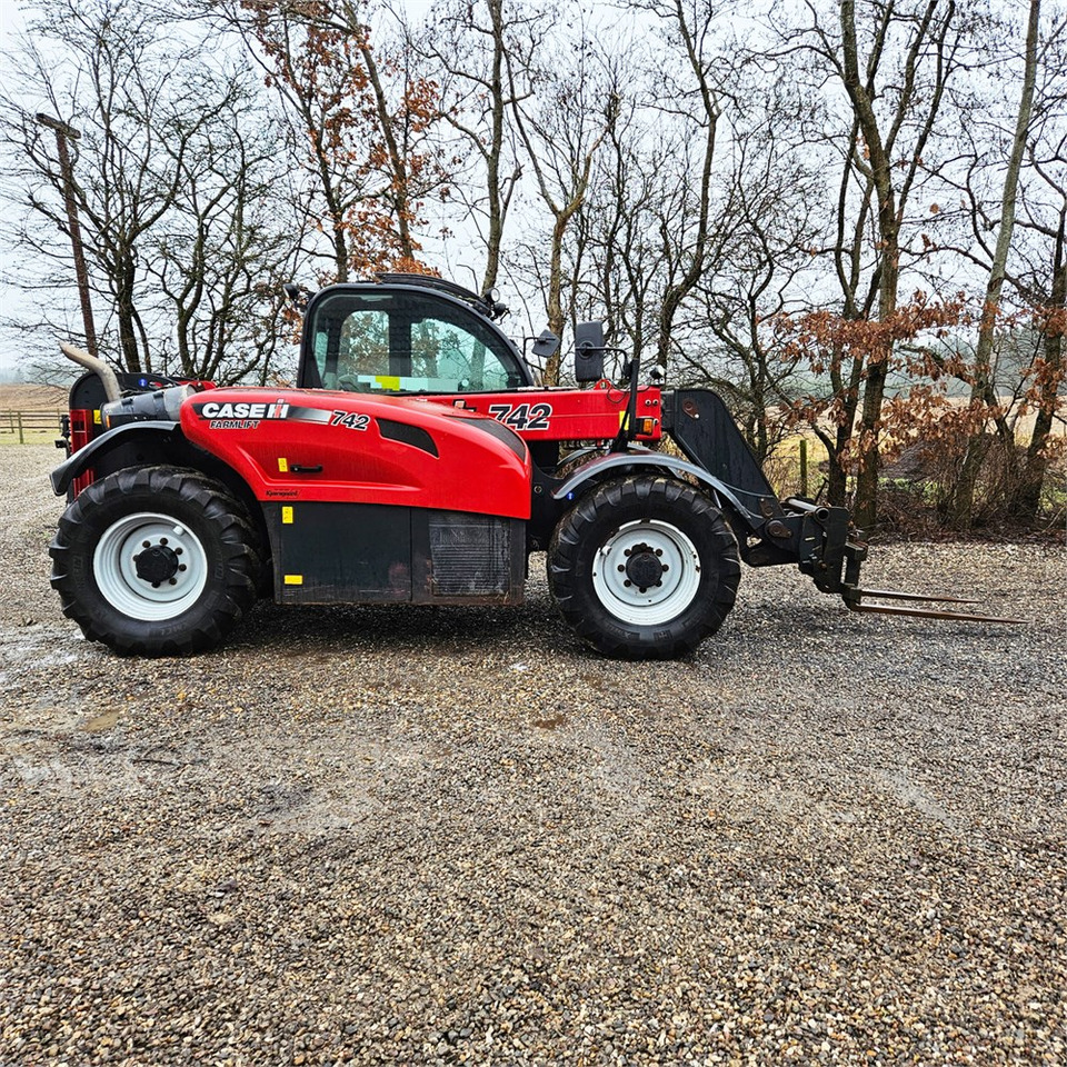 CASE IH Farmlift 742 - Chariot télescopique: photos 3 CASE IH Farmlift 742 - Chariot télescopique: photos 3