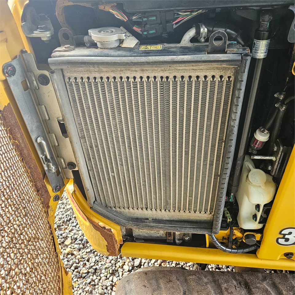 Crédit-bail de Caterpillar 301.8 Caterpillar 301.8: photos 35 Crédit-bail de Caterpillar 301.8 Caterpillar 301.8: photos 35