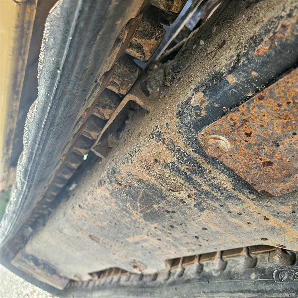 Crédit-bail de Caterpillar 301.8 Caterpillar 301.8: photos 43 Crédit-bail de Caterpillar 301.8 Caterpillar 301.8: photos 43