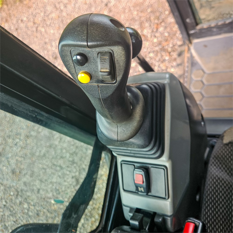 Crédit-bail de Caterpillar 301.8 Caterpillar 301.8: photos 12 Crédit-bail de Caterpillar 301.8 Caterpillar 301.8: photos 12