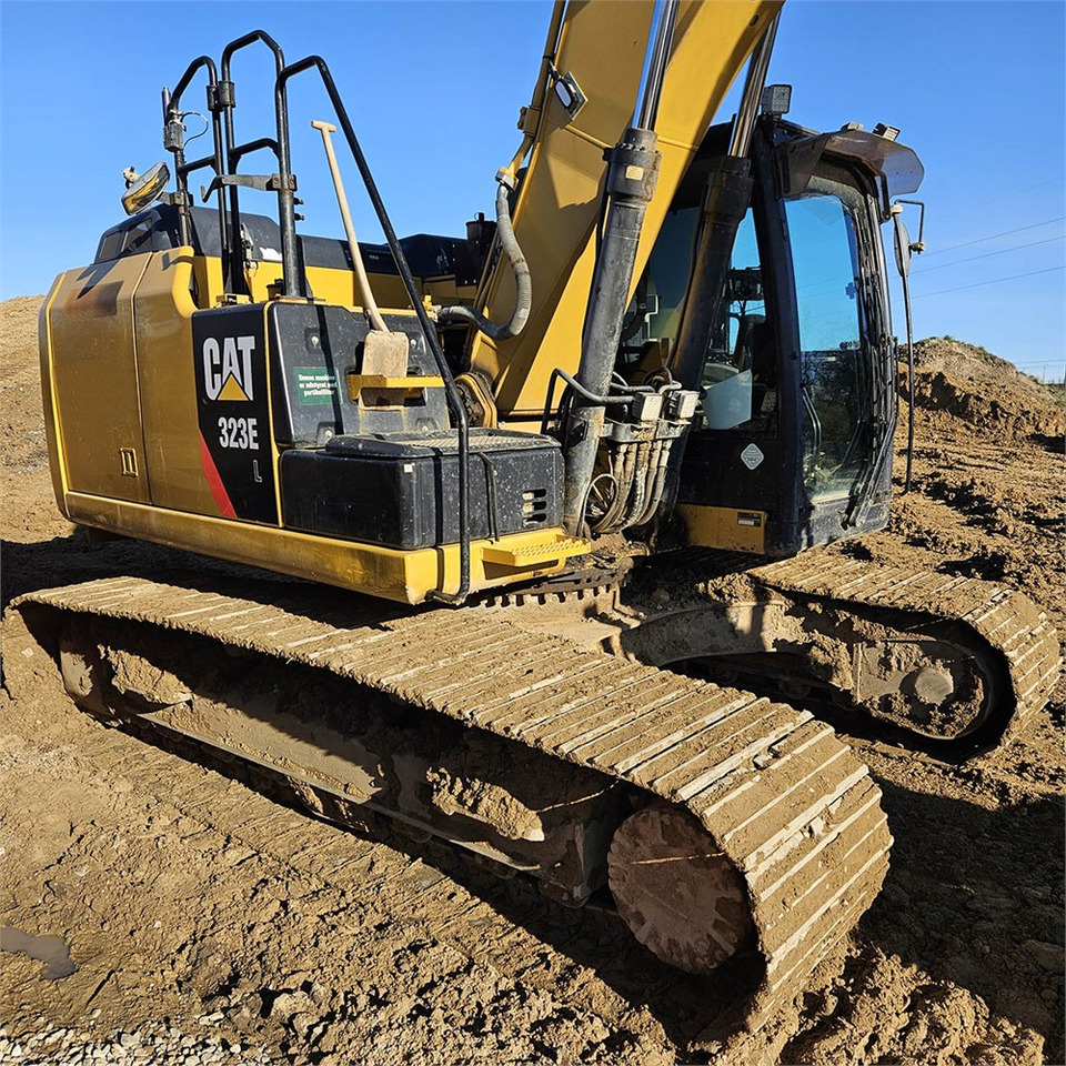 Caterpillar 323 EL - Pelle sur chenille: photos 5 Caterpillar 323 EL - Pelle sur chenille: photos 5