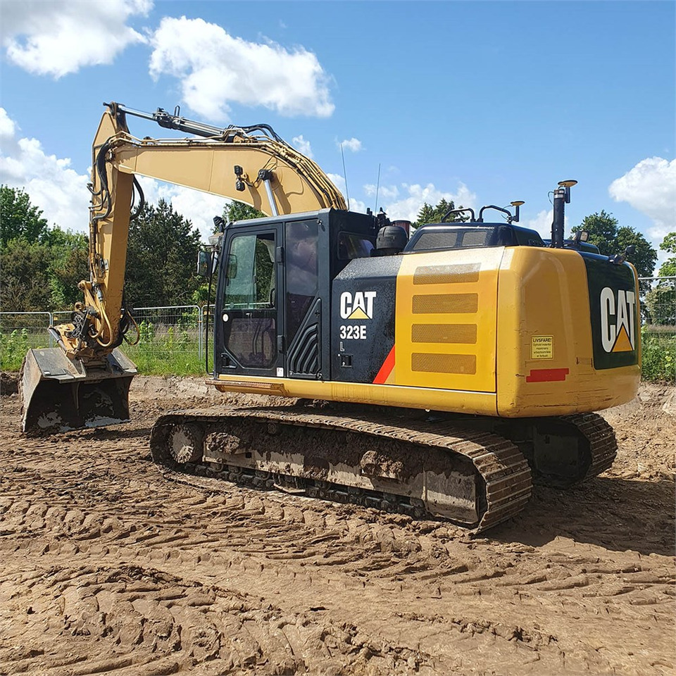 Caterpillar 323 EL - Pelle sur chenille: photos 3 Caterpillar 323 EL - Pelle sur chenille: photos 3