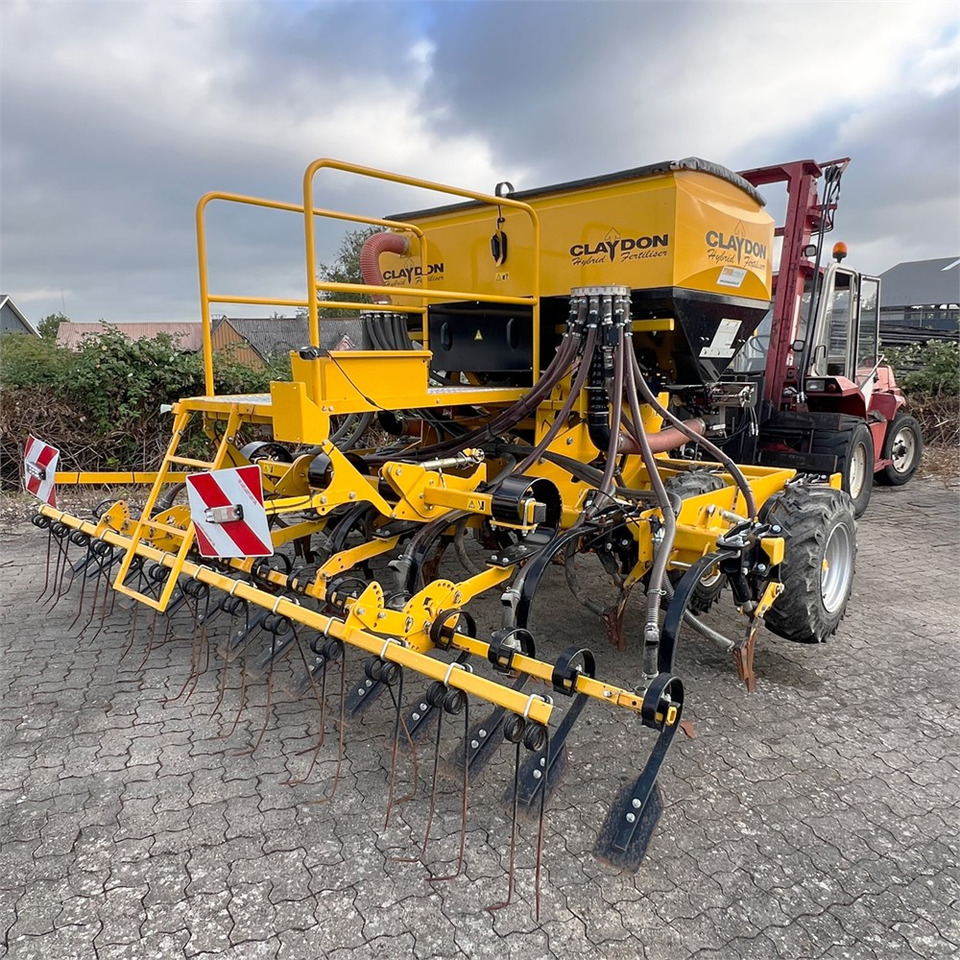 Claydon 4M Hybrid Fert - Semoir/ Planteuse: photos 2 Claydon 4M Hybrid Fert - Semoir/ Planteuse: photos 2