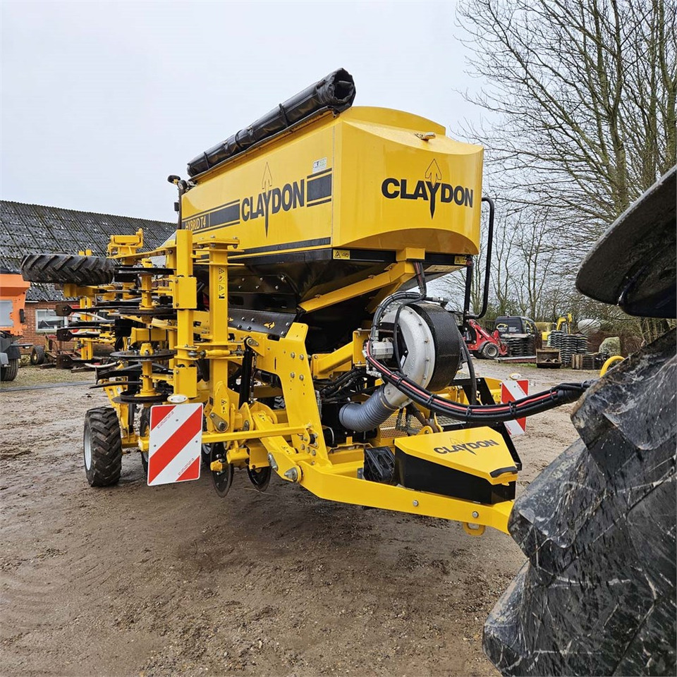 Claydon Trailed Hybrid 4 - 4,8 meter - Semoir/ Planteuse: photos 2 Claydon Trailed Hybrid 4 - 4,8 meter - Semoir/ Planteuse: photos 2