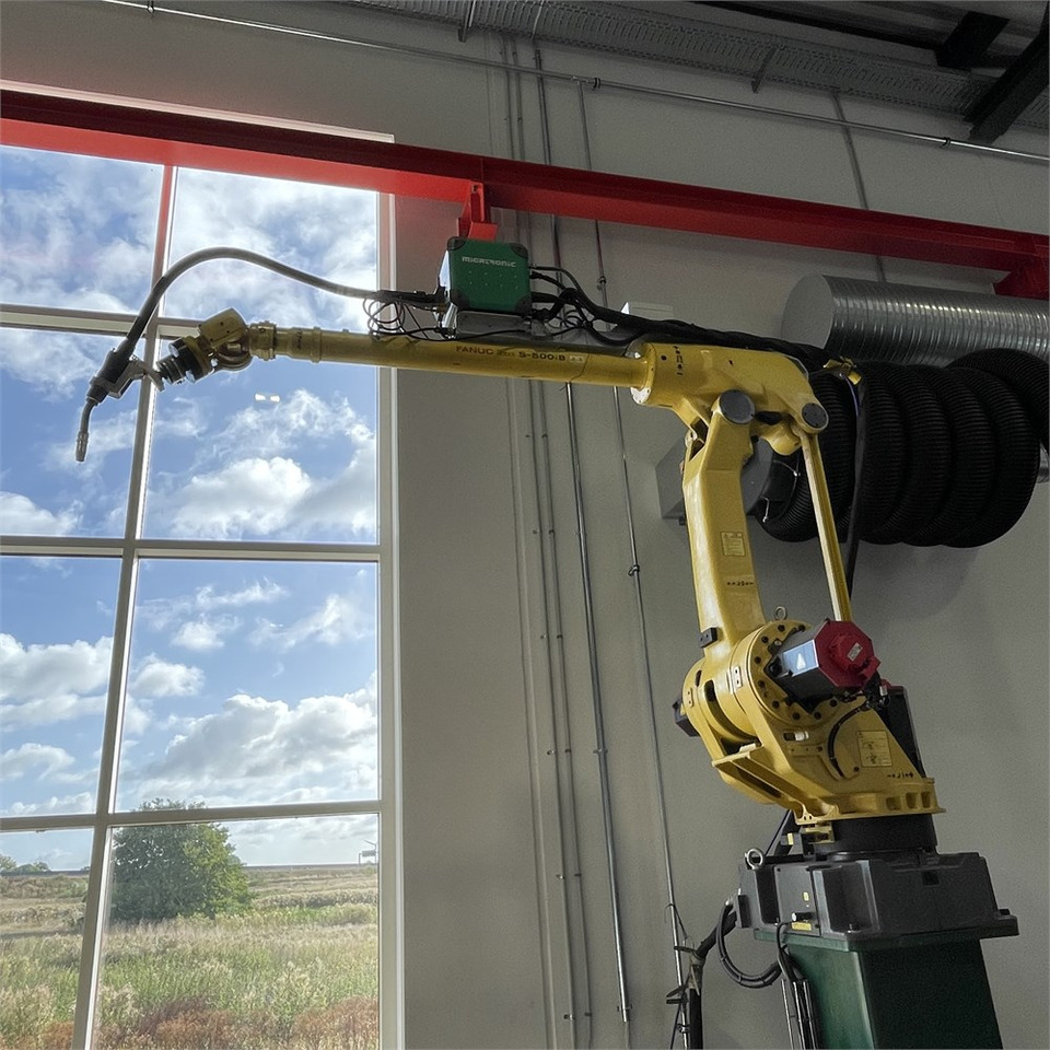 Fanuc Robot S-500 iB - Equipement de soudage: photos 1 Fanuc Robot S-500 iB - Equipement de soudage: photos 1