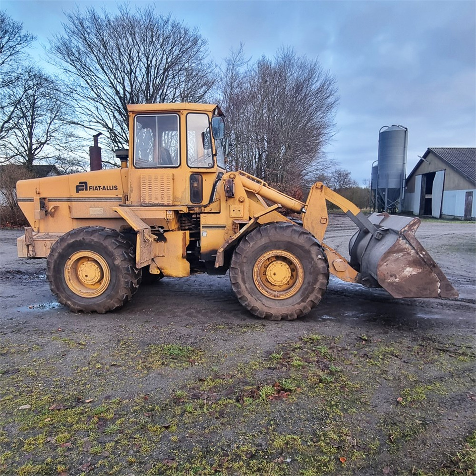 Fiat-Allis 645 B - Chargeuse sur pneus: photos 2 Fiat-Allis 645 B - Chargeuse sur pneus: photos 2
