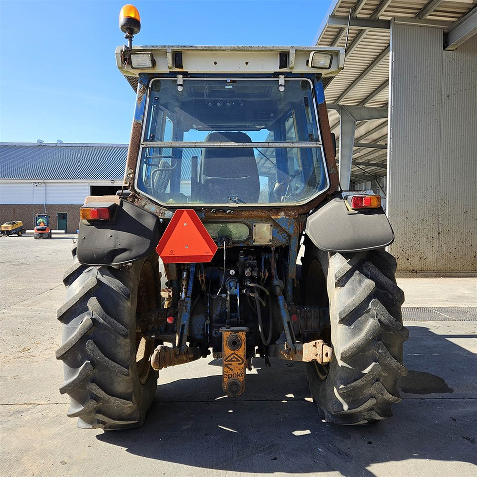 Ford 6810 - Tracteur agricole: photos 4 Ford 6810 - Tracteur agricole: photos 4