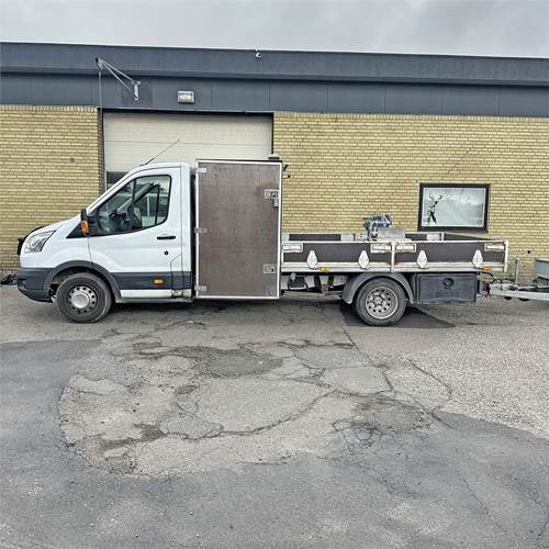 Ford Transit 2.2 TDCi (155HK) Chassis RWD Man - Camion plateau: photos 3 Ford Transit 2.2 TDCi (155HK) Chassis RWD Man - Camion plateau: photos 3