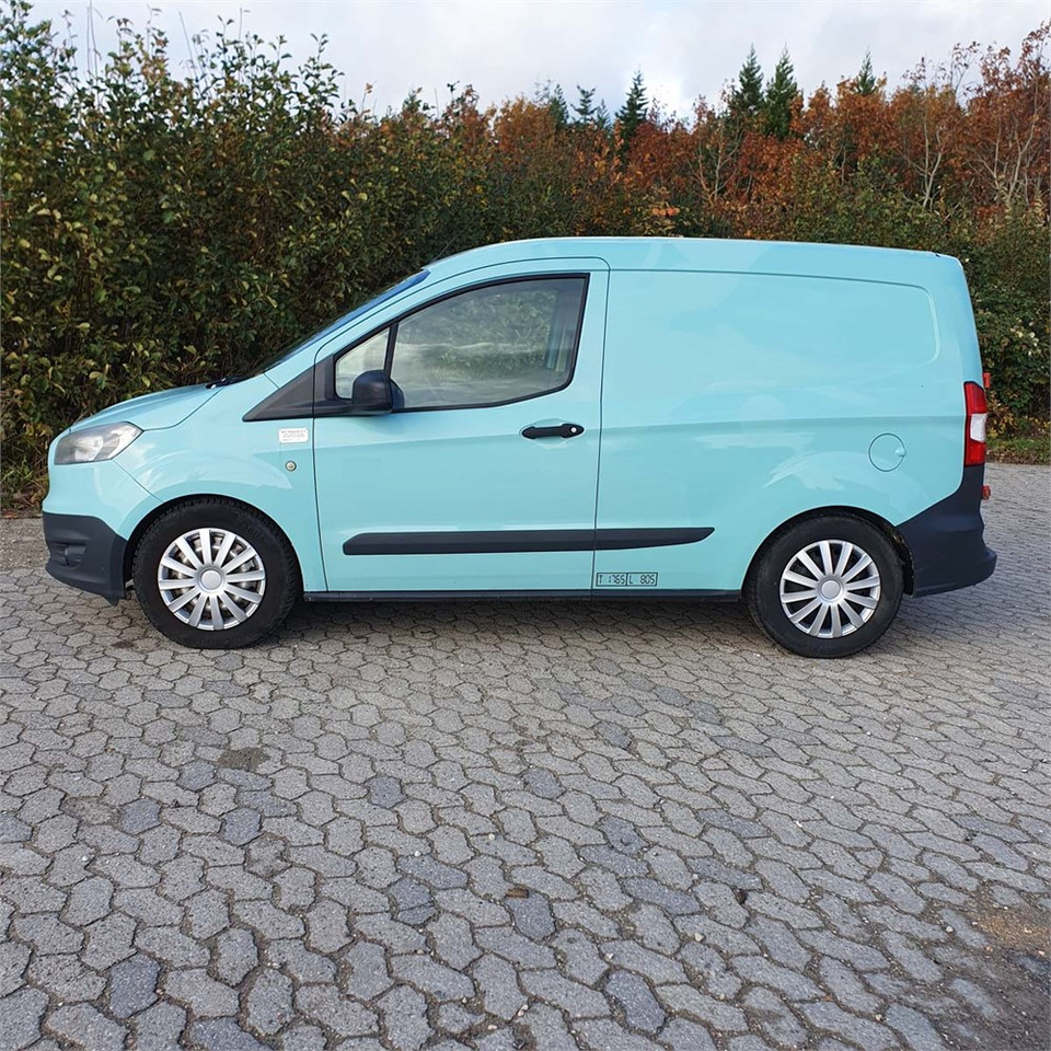 Ford Transit Courier 1,0 Ecoboost - Fourgonnette: photos 3 Ford Transit Courier 1,0 Ecoboost - Fourgonnette: photos 3