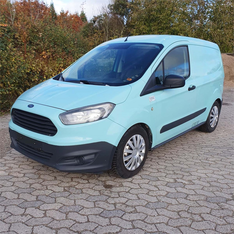 Ford Transit Courier 1,0 Ecoboost - Fourgonnette: photos 2 Ford Transit Courier 1,0 Ecoboost - Fourgonnette: photos 2