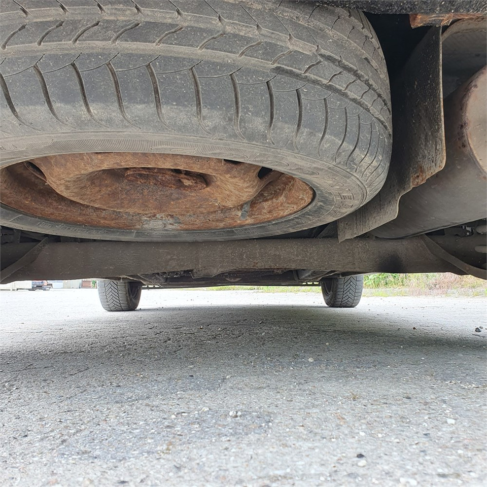 Fourgonnette Ford Transit Courier: photos 20