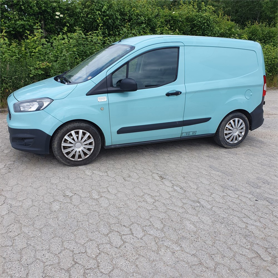 Ford Transit Courier - Fourgonnette: photos 2 Ford Transit Courier - Fourgonnette: photos 2