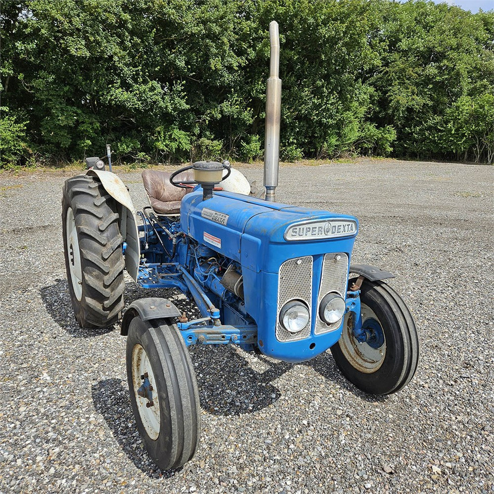 Fordson Super Dexta - Tracteur agricole: photos 2 Fordson Super Dexta - Tracteur agricole: photos 2