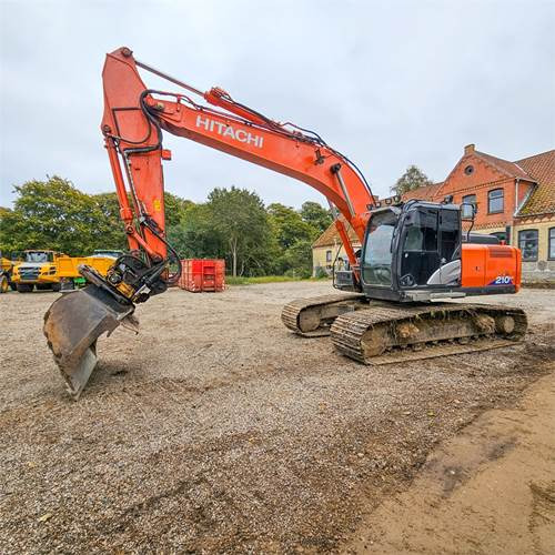 Hitachi ZX210 LC-6 - Pelle sur chenille: photos 3 Hitachi ZX210 LC-6 - Pelle sur chenille: photos 3