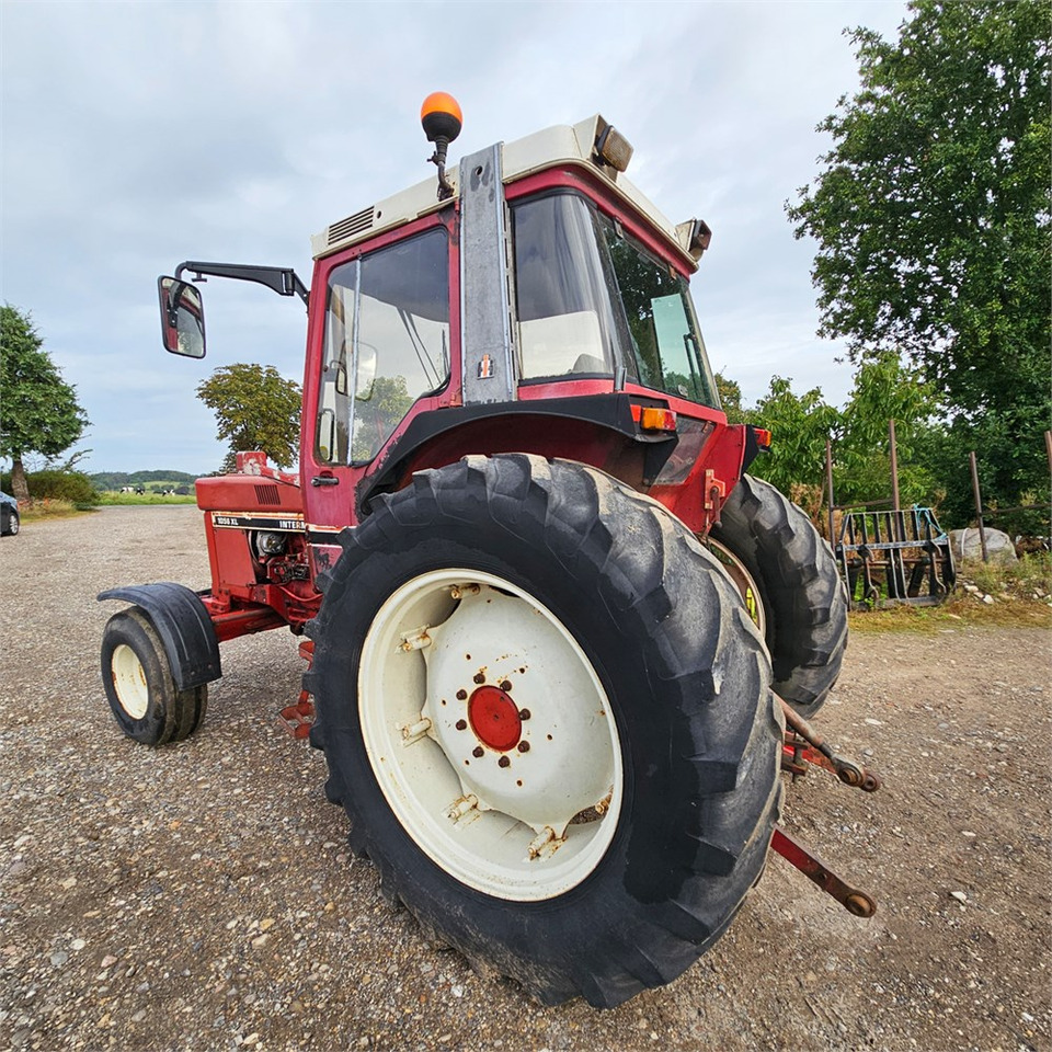 IH 1056 XL 2 WD - Tracteur agricole: photos 4 IH 1056 XL 2 WD - Tracteur agricole: photos 4