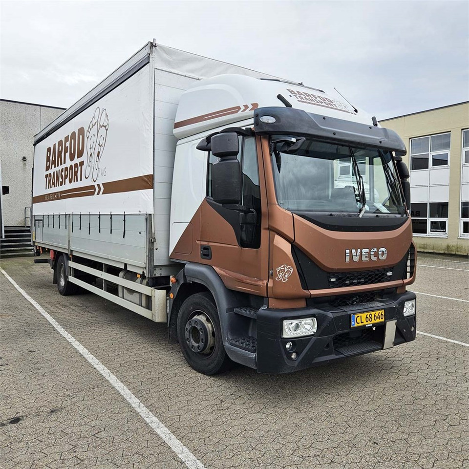 Iveco Eurocargo - Camion à rideaux coulissants: photos 1 Iveco Eurocargo - Camion à rideaux coulissants: photos 1