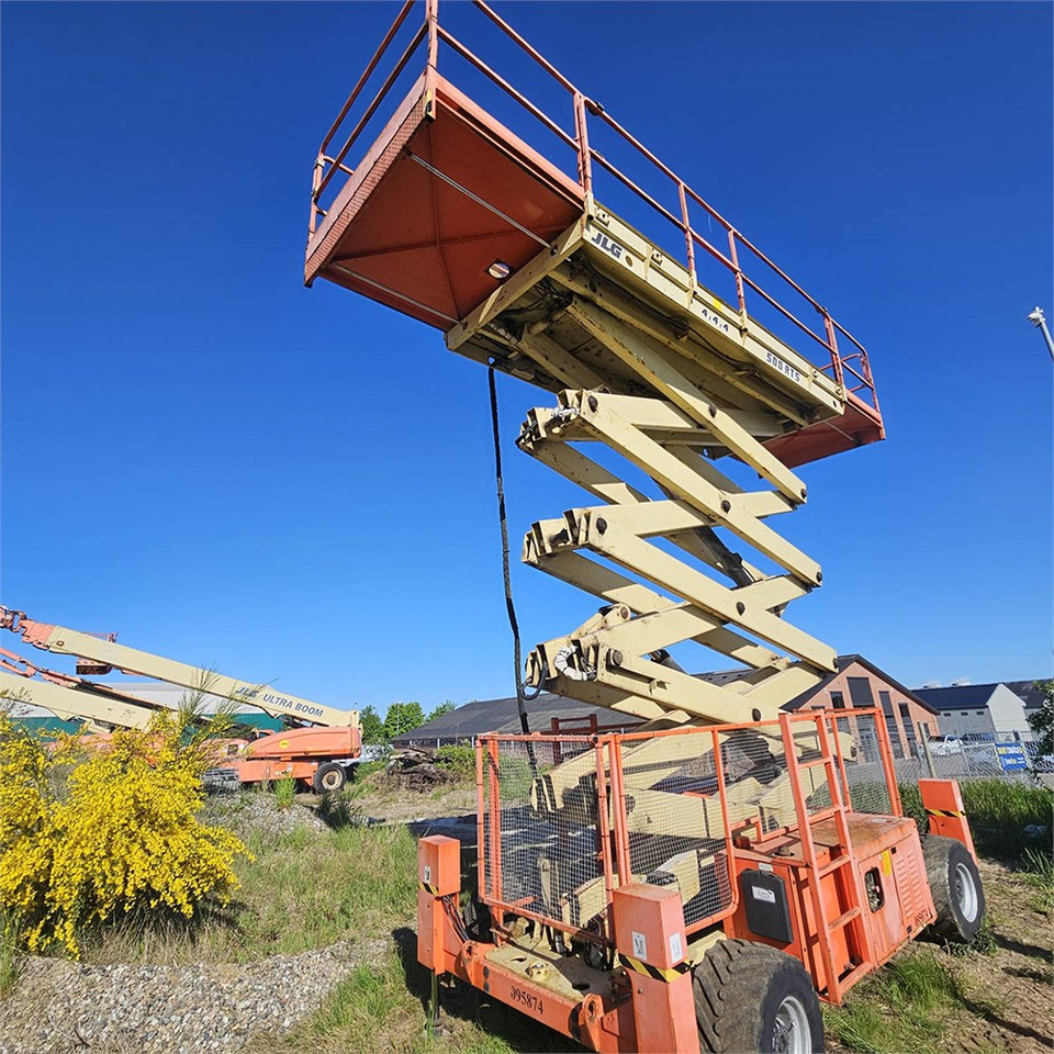 JLG 500 - RTS - Nacelle ciseaux: photos 2 JLG 500 - RTS - Nacelle ciseaux: photos 2