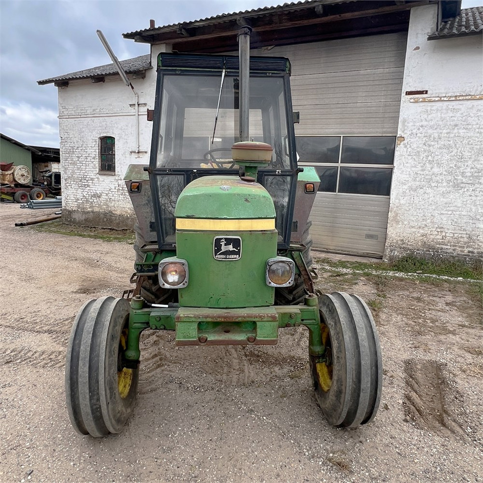 John Deere 2140 - Tracteur agricole: photos 5 John Deere 2140 - Tracteur agricole: photos 5