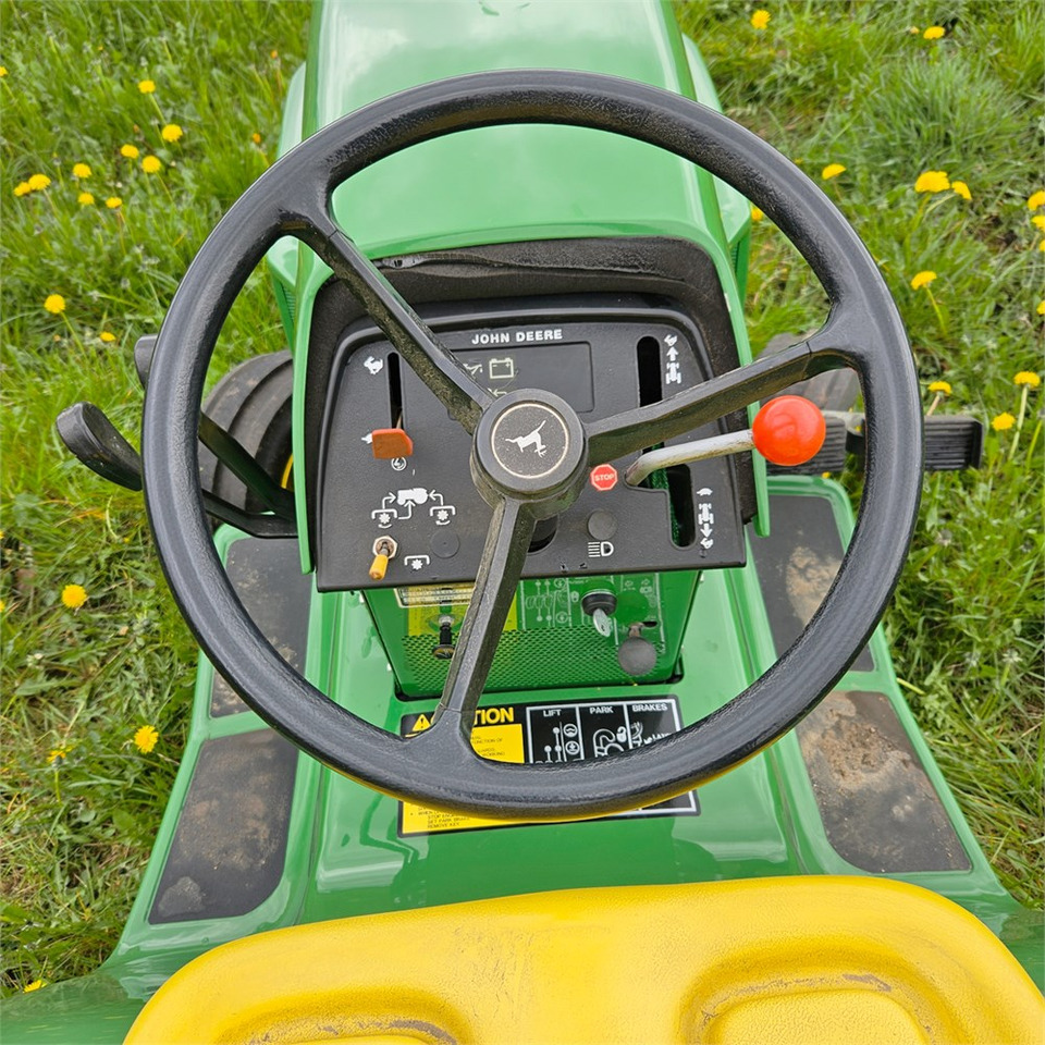 Tracteur communal John Deere 318: photos 7