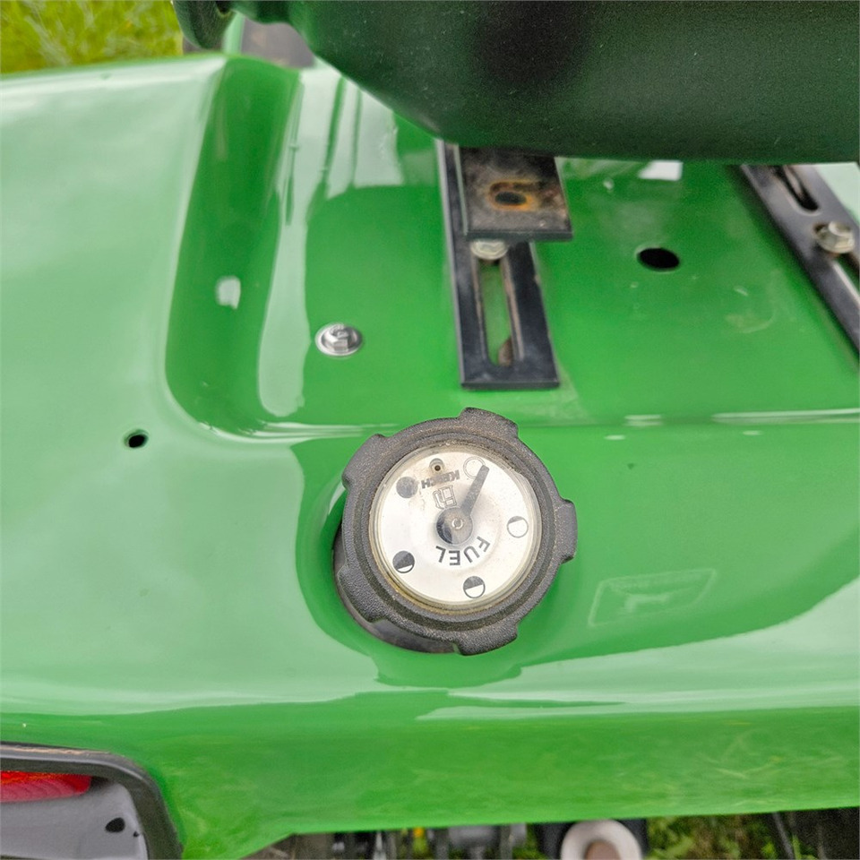 Tracteur communal John Deere 318: photos 11