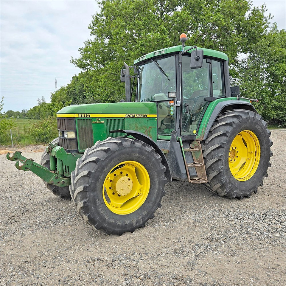 John Deere 6910 - Tracteur agricole: photos 1 John Deere 6910 - Tracteur agricole: photos 1