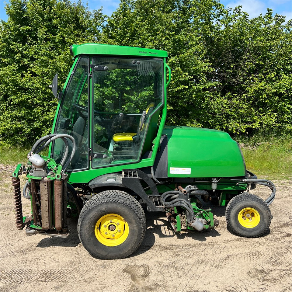John Deere 8700 PC FM - Motofaucheuse: photos 2 John Deere 8700 PC FM - Motofaucheuse: photos 2