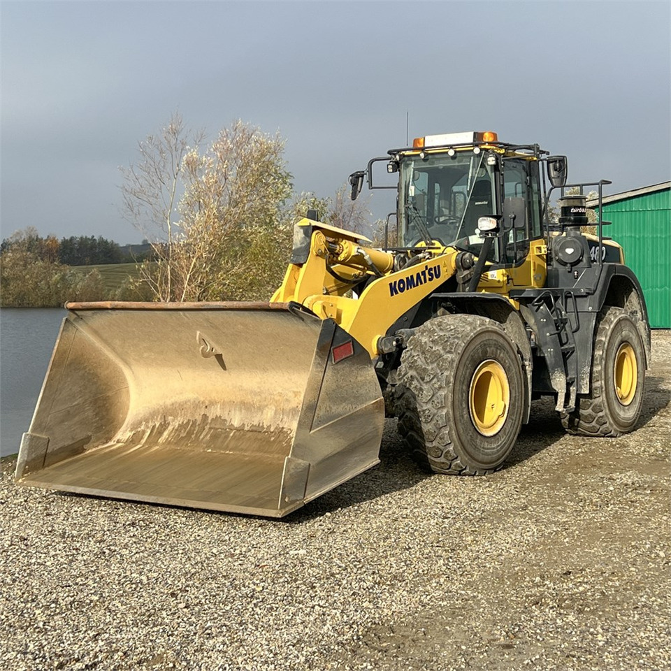 Komatsu WA480-8 - Chargeuse sur pneus: photos 3 Komatsu WA480-8 - Chargeuse sur pneus: photos 3