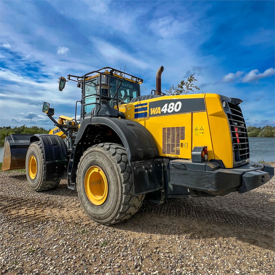 Komatsu WA480-8 - Chargeuse sur pneus: photos 5 Komatsu WA480-8 - Chargeuse sur pneus: photos 5