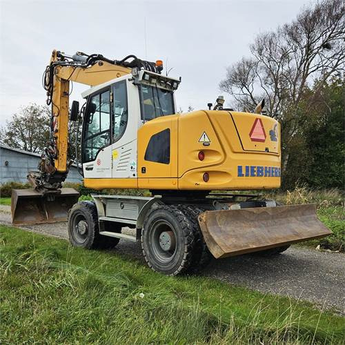 Liebherr A918 Compact - Pelle sur pneus: photos 5 Liebherr A918 Compact - Pelle sur pneus: photos 5
