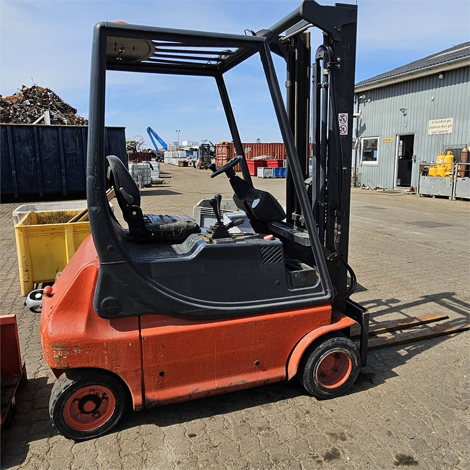 Linde E18P - Chariot élévateur: photos 3 Linde E18P - Chariot élévateur: photos 3
