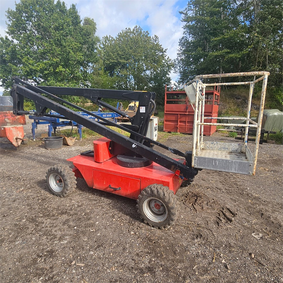 Manitou 100 AE - Nacelle articulée: photos 1 Manitou 100 AE - Nacelle articulée: photos 1