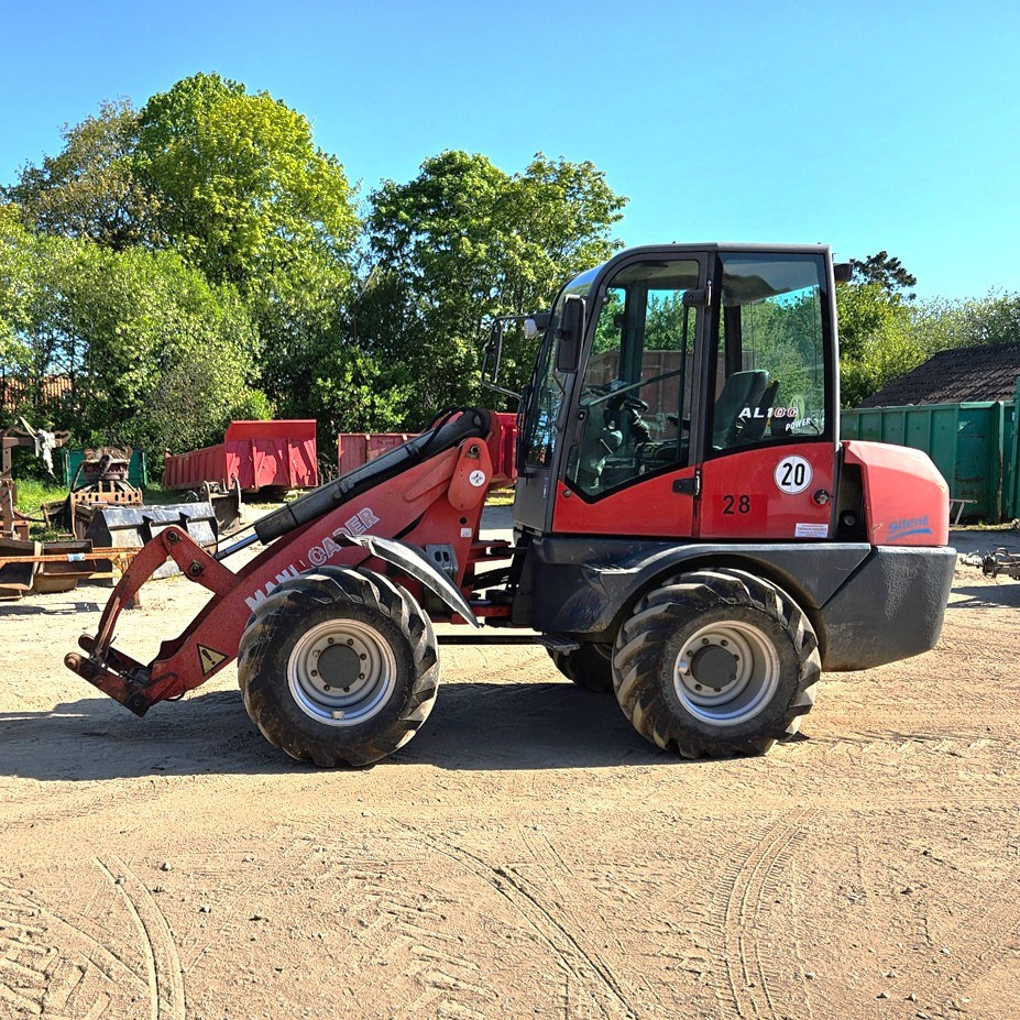 Manitou AL100 - Chargeuse sur pneus: photos 3 Manitou AL100 - Chargeuse sur pneus: photos 3