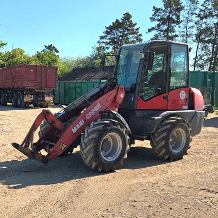Manitou AL100 - Chargeuse sur pneus: photos 2 Manitou AL100 - Chargeuse sur pneus: photos 2