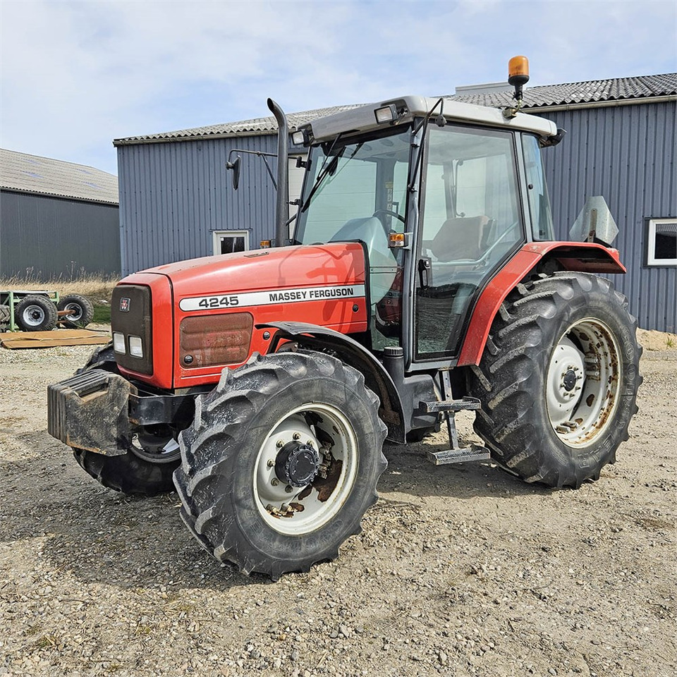 Massey Ferguson 4245 - Tracteur agricole: photos 1 Massey Ferguson 4245 - Tracteur agricole: photos 1
