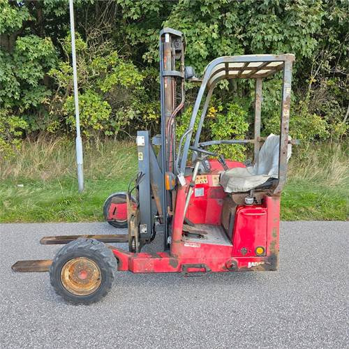 Moffett M4 25.3 - Chariot embarqué: photos 2 Moffett M4 25.3 - Chariot embarqué: photos 2