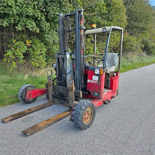 Moffett M4 25.3 - Chariot embarqué: photos 5 Moffett M4 25.3 - Chariot embarqué: photos 5