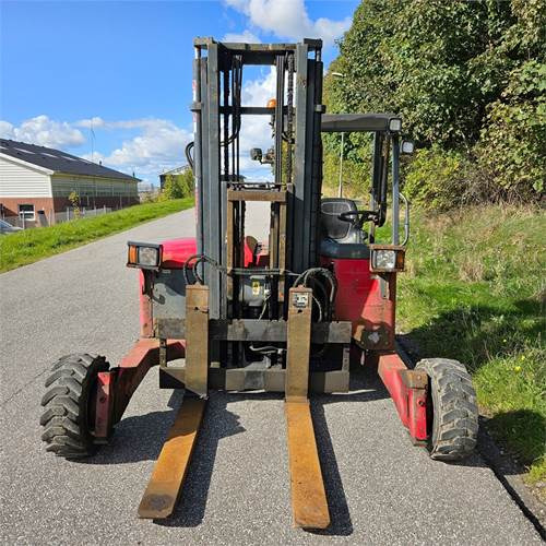 Moffett M4 25.3 - Chariot embarqué: photos 3 Moffett M4 25.3 - Chariot embarqué: photos 3