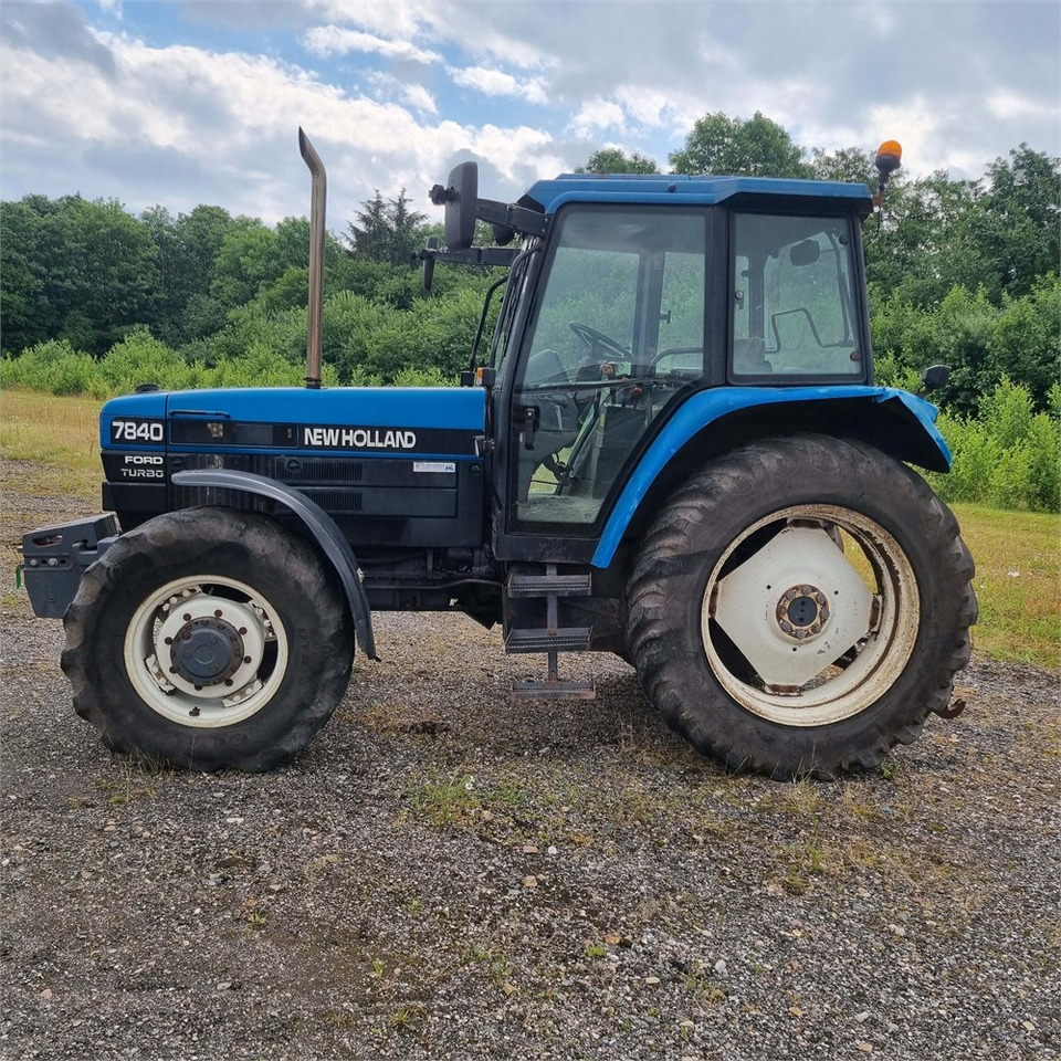New Holland 7840 - Tracteur agricole: photos 3 New Holland 7840 - Tracteur agricole: photos 3