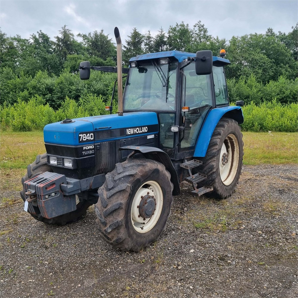 New Holland 7840 - Tracteur agricole: photos 1 New Holland 7840 - Tracteur agricole: photos 1