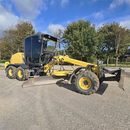New Holland F 106.7A - Niveleuse: photos 1 New Holland F 106.7A - Niveleuse: photos 1
