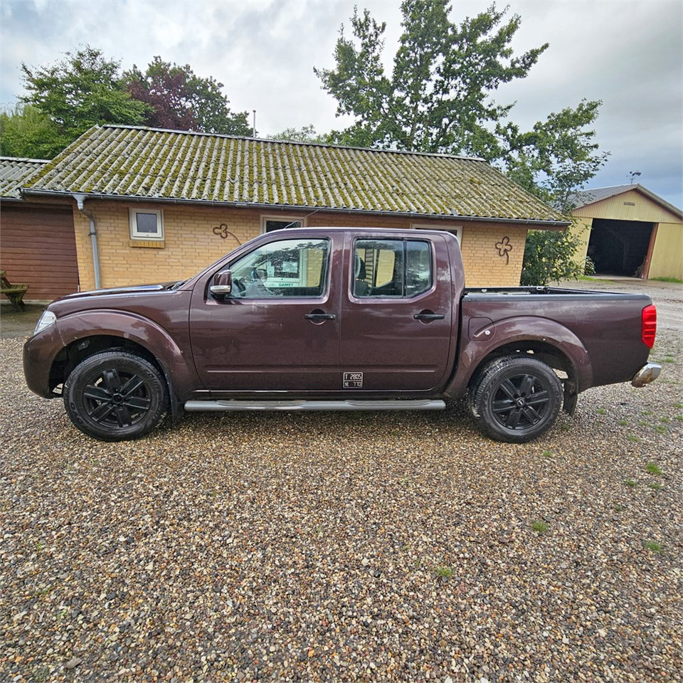 Nissan Navara 2,5 Dci Dc 4wd - Pick-up: photos 2 Nissan Navara 2,5 Dci Dc 4wd - Pick-up: photos 2