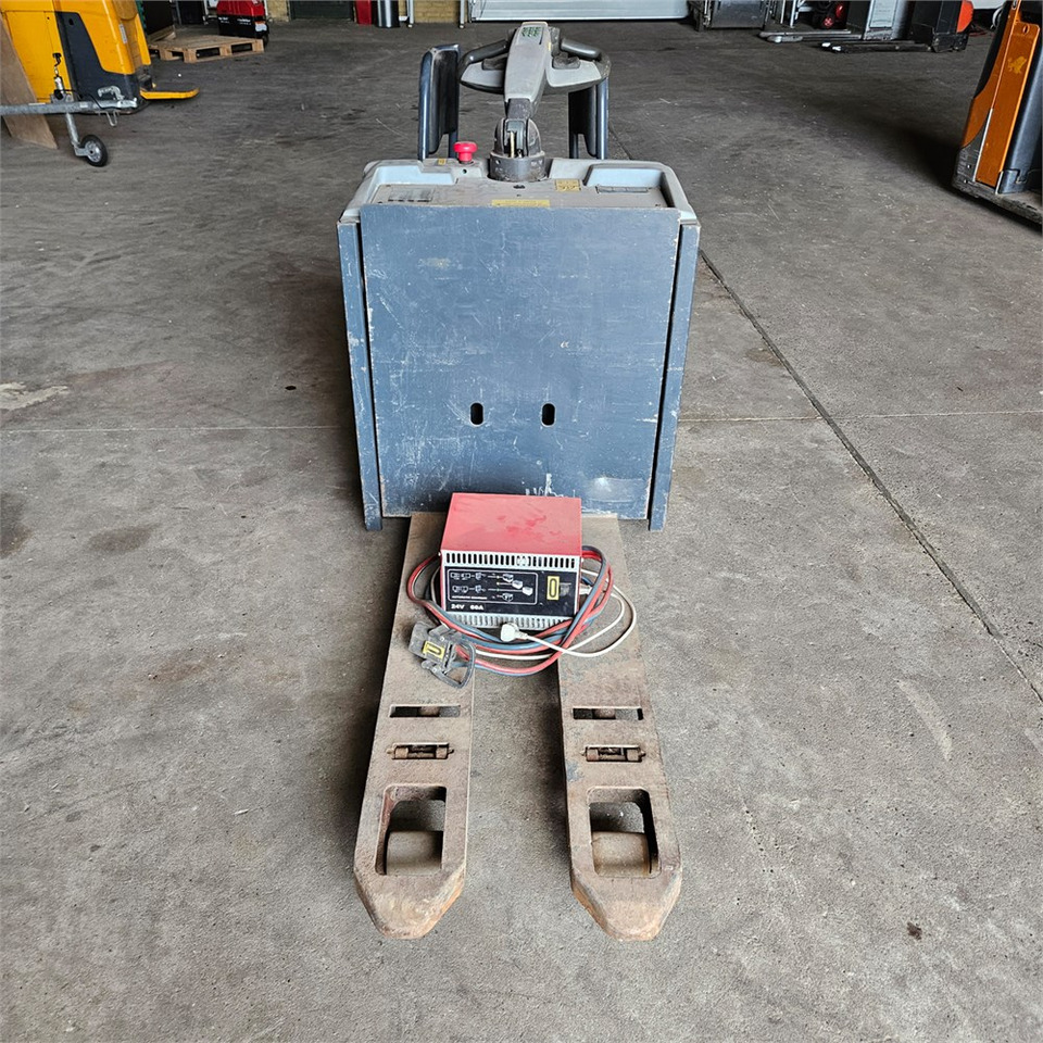 Nissan PLP/200P - Transpalette: photos 4 Nissan PLP/200P - Transpalette: photos 4