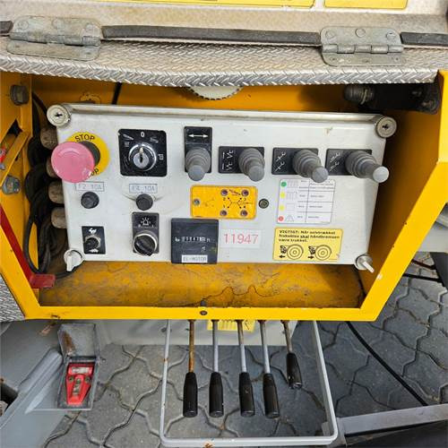 Crédit-bail de Omme 1550 EXB Omme 1550 EXB: photos 12 Crédit-bail de Omme 1550 EXB Omme 1550 EXB: photos 12