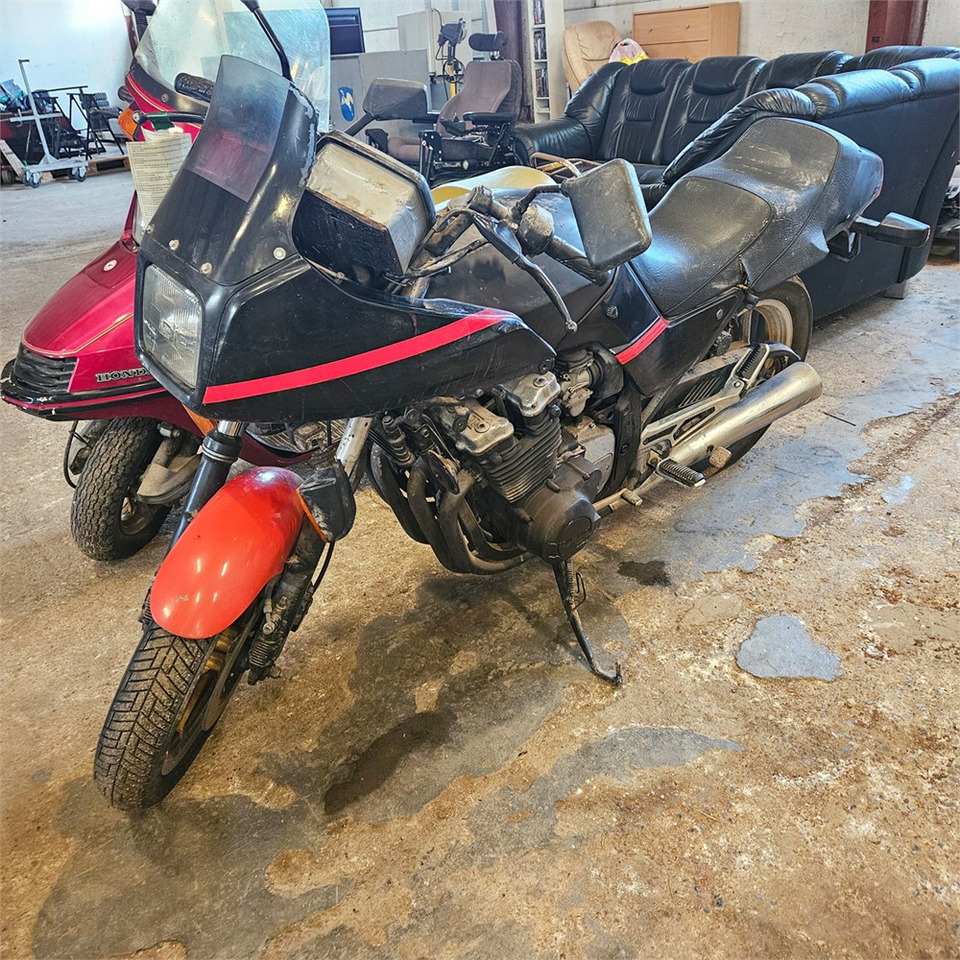 Suzuki GR72A - Motocyclette: photos 2 Suzuki GR72A - Motocyclette: photos 2