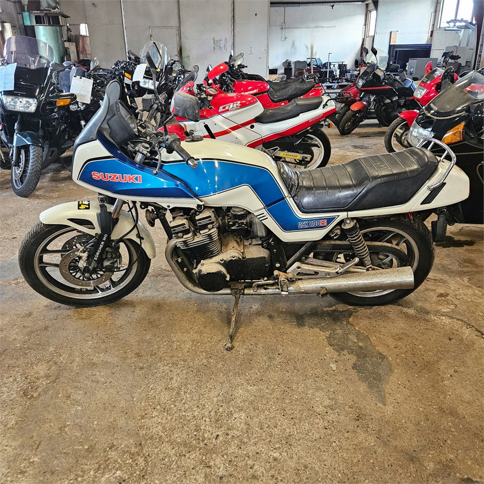 Suzuki GSX 1100 ES - Motocyclette: photos 4 Suzuki GSX 1100 ES - Motocyclette: photos 4