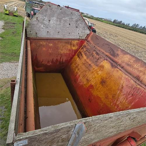 TIM 441 - 803 - Benne agricole: photos 5 TIM 441 - 803 - Benne agricole: photos 5