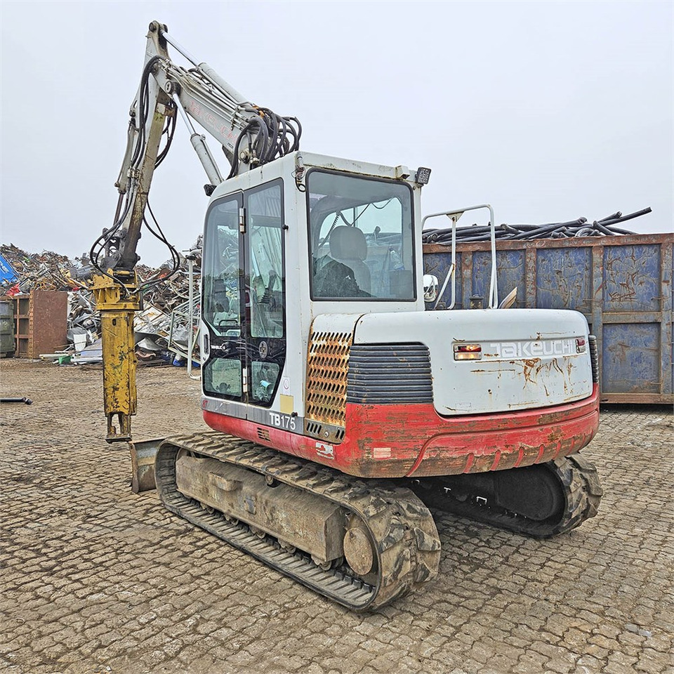 Takeuchi TB175 - Mini pelle: photos 3 Takeuchi TB175 - Mini pelle: photos 3