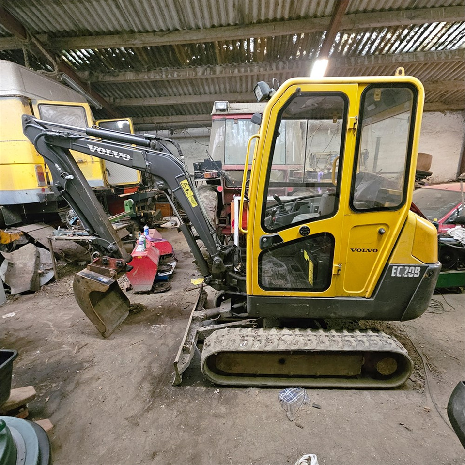 Volvo EC20 B XTV - Mini pelle: photos 1 Volvo EC20 B XTV - Mini pelle: photos 1