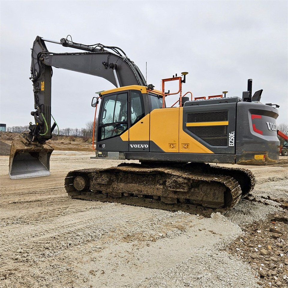 Volvo EC250 EL - Pelle sur chenille: photos 1 Volvo EC250 EL - Pelle sur chenille: photos 1
